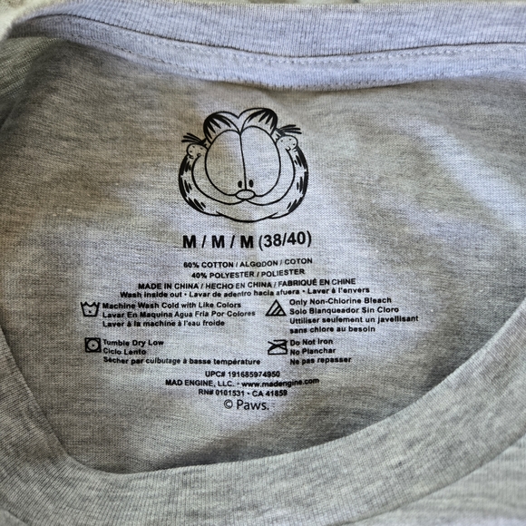 Garfield Mens Gray Short Sleeve Christmas Holiday Cartoon Graphic Tee Medium NEW - Picture 3 of 5